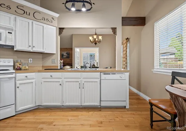 Photo 4 of Single family home for sale at 5539 S Yampa Ct, Centennial, CO 80015 | MLS# 9949568 | Listing updated on 2026-10-24