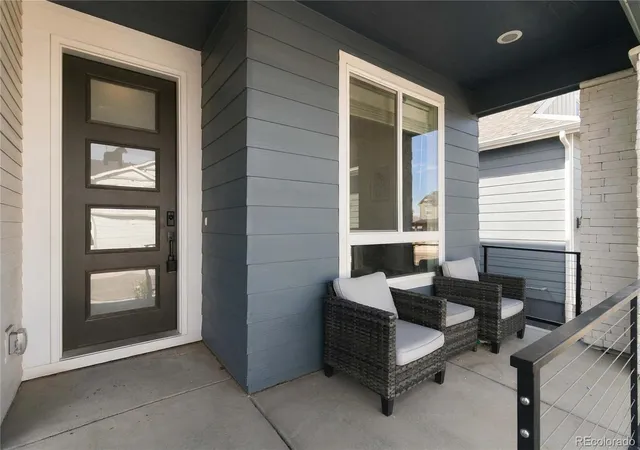 Photo 3 of Single family home for sale at 8022 Cokedale Cir, Littleton, CO 80125 | MLS# 4010117 | Listing updated on 2026-10-22