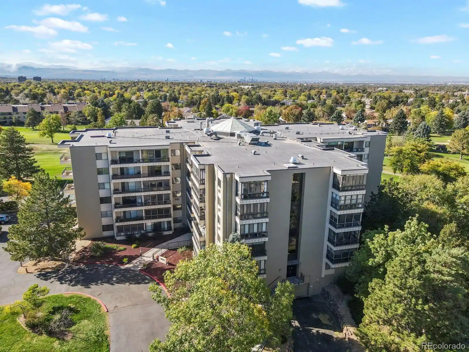Listing Photo 2 - Condo for sale in 13931 E Marina Dr located at 13931 E Marina Dr, Aurora, CO 80014 - Unit #602