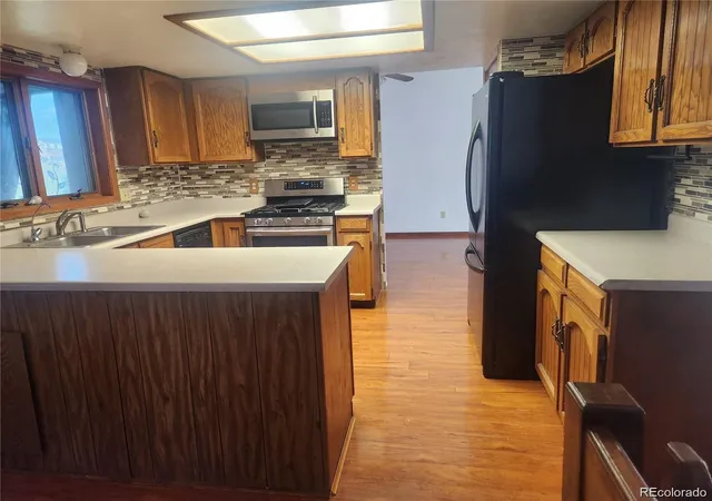 Photo 3 of Single family home for sale at 812 S Ouray St, Aurora, CO 80017 | MLS# 9108971 | Listing updated on 2026-10-14