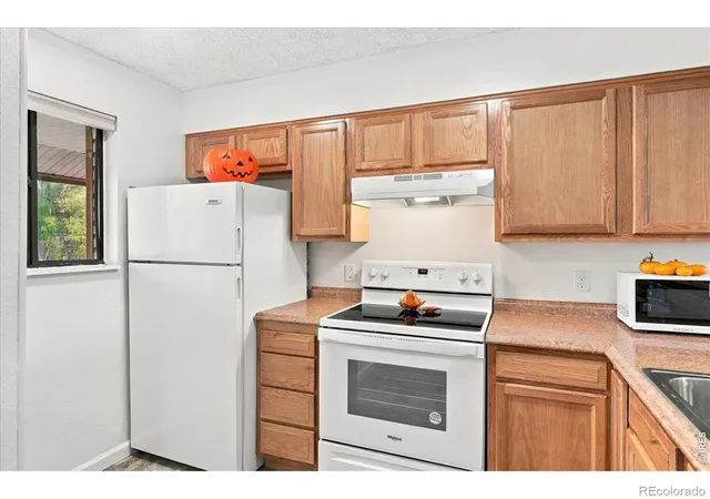Photo 2 of Condo for sale at 1705 Heatheridge Rd #203, Fort Collins, CO 80526 | MLS# IR1070538 | Listing updated on 2026-10-21