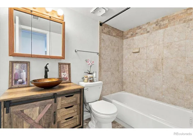 Photo 4 of Condo for sale at 1705 Heatheridge Rd #203, Fort Collins, CO 80526 | MLS# IR1070538 | Listing updated on 2026-10-21