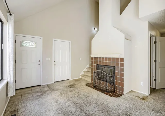 Photo 3 of Townhouse for sale at 1021 Townley Cir, Longmont, CO 80501 | MLS# 7591722 | Listing updated on 2026-10-27