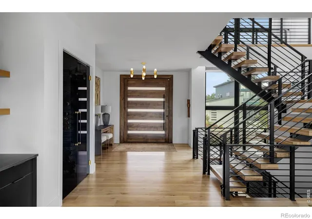 Photo 2 of Single family home for sale at 2005 Lakespur Ln, Louisville, CO 80027 | MLS# IR1070546 | Listing updated on 2026-10-15