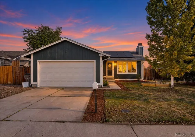 Photo 1 of Sale Pending at 16129 E Oxford Dr, Aurora, CO 80013 | MLS# 4081090 | Listing updated on 2026-10-19