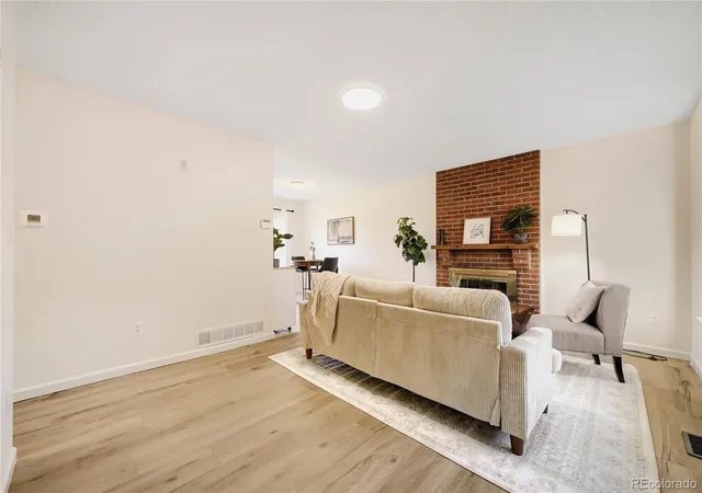 Photo 4 of Sale Pending at 16129 E Oxford Dr, Aurora, CO 80013 | MLS# 4081090 | Listing updated on 2026-10-19