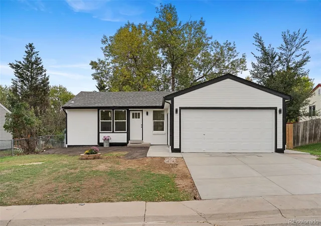 Photo 2 of Single family home for sale at 2754 S Uravan St, Aurora, CO 80013 | MLS# 5572930 | Listing updated on 2026-10-15