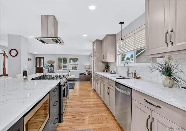 Photo 3 of Single family home for sale at 9512 Sierra Dr, Arvada, CO 80005 | MLS# 9110946 | Listing updated on 2026-10-17