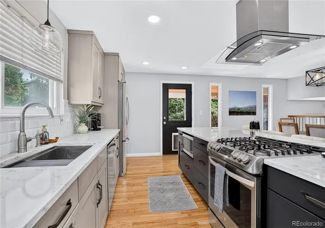 Photo 4 of Single family home for sale at 9512 Sierra Dr, Arvada, CO 80005 | MLS# 9110946 | Listing updated on 2026-10-17
