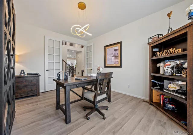 Photo 3 of Single family home for sale at 8180 Cokedale Cir, Littleton, CO 80125 | MLS# 7328044 | Listing updated on 2026-10-15