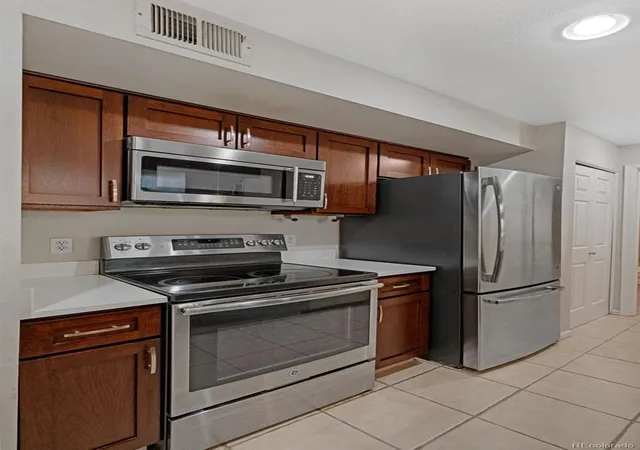 Photo 3 of Condo for sale at 2575 S Syracuse Way #L307, Denver, CO 80231 | MLS# 5056422 | Listing updated on 2026-10-17
