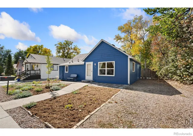 Photo 3 of Single family home for sale at 1135 Monroe Ave, Loveland, CO 80537 | MLS# IR1070589 | Listing updated on 2026-10-16