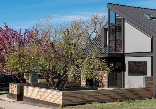 Photo 2 of Single family home for sale at 3407 S Logan St, Englewood, CO 80113 | MLS# 3291692 | Listing updated on 2026-10-16