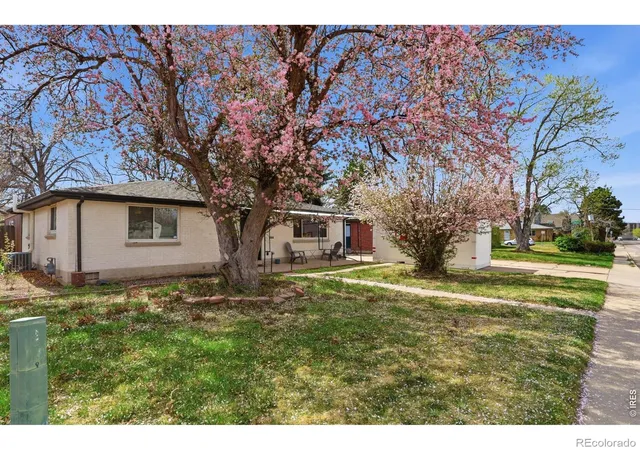 Single family home for sale at 4740 E Jewell Ave, Denver, CO 80222 | MLS# IR1070593