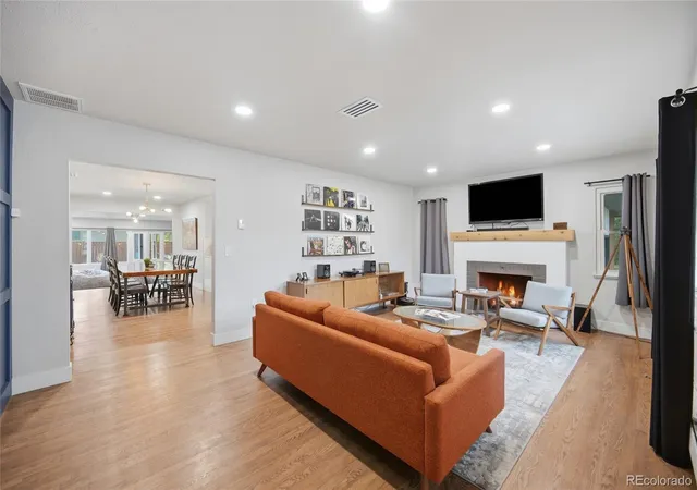 Photo 3 of Single family home for sale at 34 Broadmoor Ave, Colorado Springs, CO 80906 | MLS# 4617631 | Listing updated on 2026-10-15