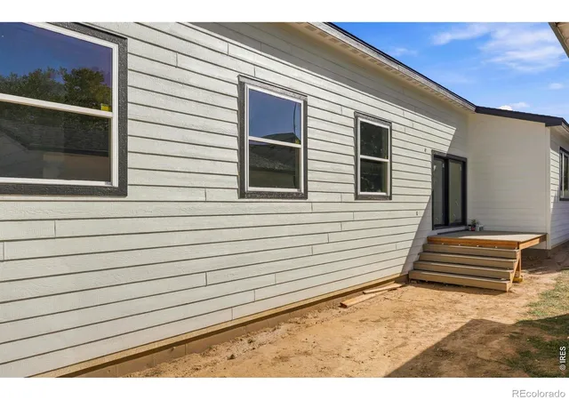 Photo 3 of Single family home for sale at 318 Chestnut St, Windsor, CO 80550 | MLS# IR1070606 | Listing updated on 2026-10-16