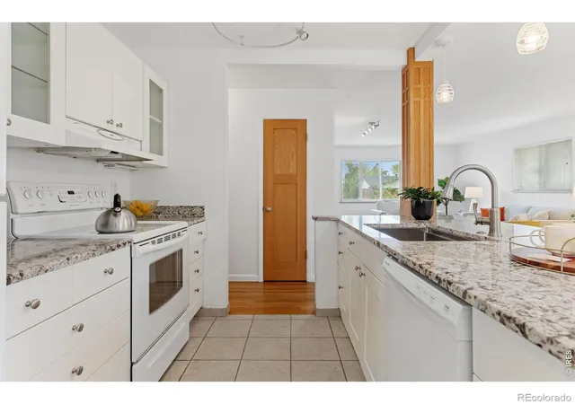 Photo 2 of Single family home for sale at 325 Colgate St, Boulder, CO 80305 | MLS# IR1070613 | Listing updated on 2026-10-25