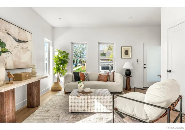 Photo 2 of Townhouse for sale at 1304 N Raleigh St, Denver, CO 80204 | MLS# IR1070623 | Listing updated on 2026-10-20