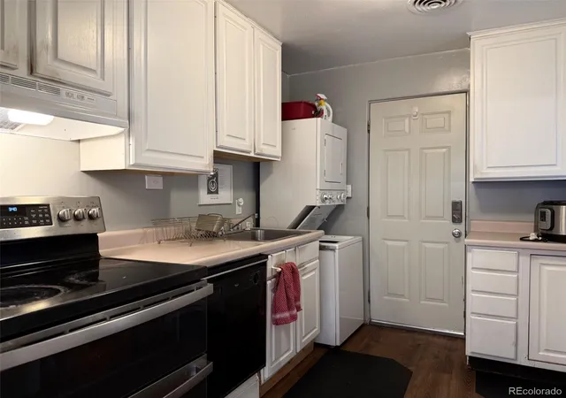 Photo 4 of Single family home for sale at 223 N Hancock Ave, Colorado Springs, CO 80903 | MLS# 5276875 | Listing updated on 2026-10-16