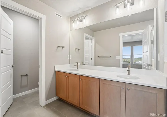 Photo 4 of Townhouse for sale at 5361 N Eaton Park Way, Aurora, CO 80019 | MLS# 3728943 | Listing updated on 2026-10-15