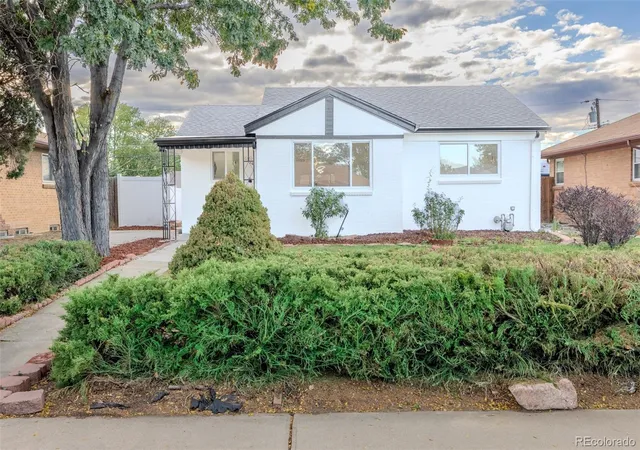 Single family home for sale at 3665 Leyden St, Denver, CO 80207 | MLS# 4706437