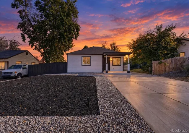 Single family home for sale at 1580 S Zuni St, Denver, CO 80223 | MLS# 6003550