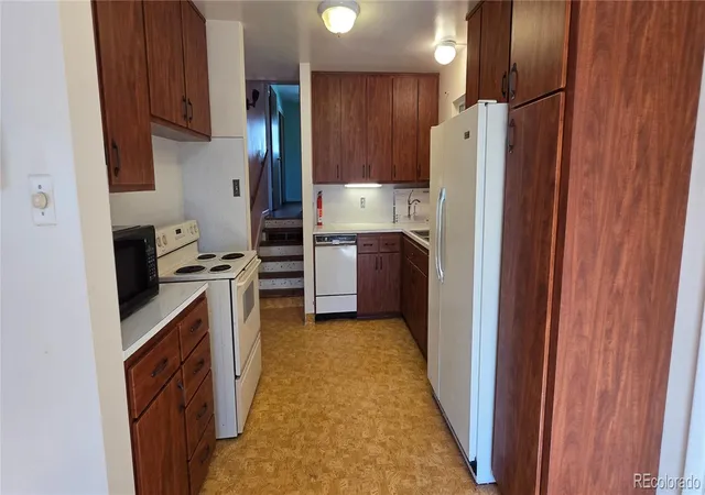 Photo 3 of Single family home for sale at 1260 Saulsbury St, Lakewood, CO 80214 | MLS# 7912377 | Listing updated on 2026-10-23