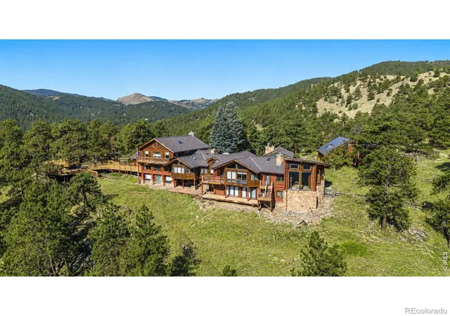 Photo 3 of Single family home for sale at 470 Weaver Dr, Boulder, CO 80302 | MLS# IR1070662 | Listing updated on 2026-10-27