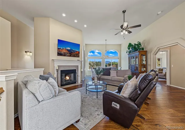 Photo 4 of Single family home for sale at 3530 Twisted Oak Cir, Colorado Springs, CO 80904 | MLS# 9280659 | Listing updated on 2026-10-22