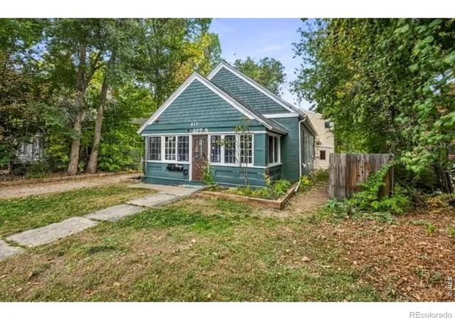 Photo 4 of House for sale at 617 S Sherwood St, Fort Collins, CO 80521 | MLS# IR1070677 | Listing updated on 2026-10-16