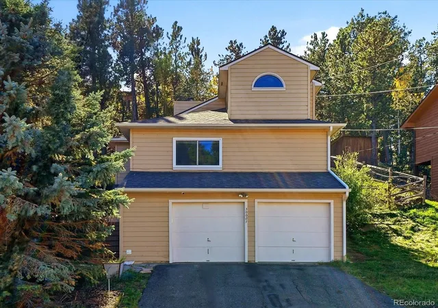 Photo 2 of Single family home for sale at 30027 Aspen Ln, Evergreen, CO 80439 | MLS# 2999457 | Listing updated on 2026-10-23