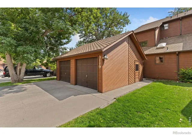 Photo 3 of Townhouse for sale at 3119 Bell Dr, Boulder, CO 80301 | MLS# IR1070709 | Listing updated on 2026-10-20