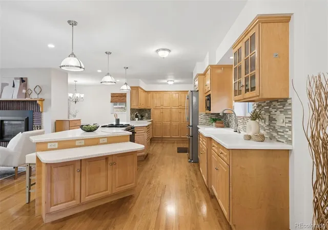 Photo 4 of Single family home for sale at 545 Estes St, Lakewood, CO 80226 | MLS# 1595584 | Listing updated on 2026-10-16