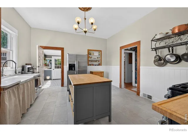 Photo 2 of Single family home for sale at 345 Mountain View Ave, Longmont, CO 80501 | MLS# IR1070719 | Listing updated on 2026-10-16