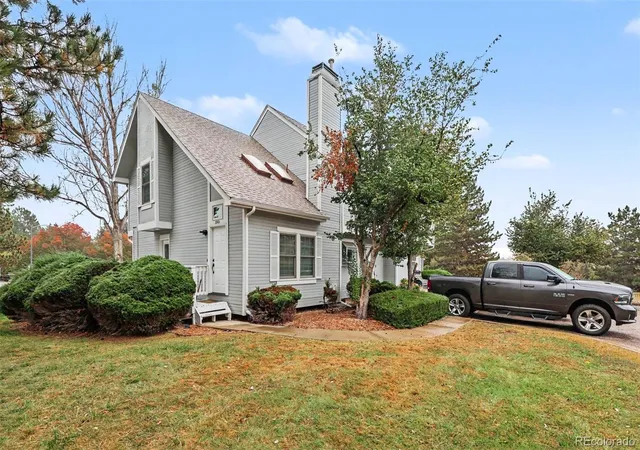Photo 2 of Townhouse for sale at 3912 S Richfield Way, Aurora, CO 80013 | MLS# 1657125 | Listing updated on 2026-10-16
