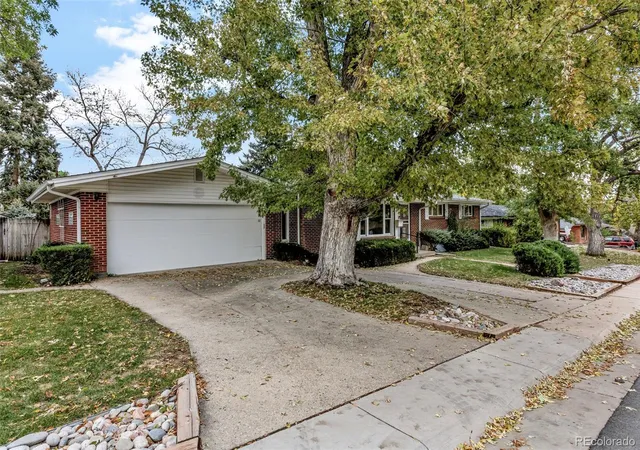 Photo 1 of Single family home for sale at 3391 W Aksarben Ave, Littleton, CO 80123 | MLS# 2135043 | Listing updated on 2026-10-23