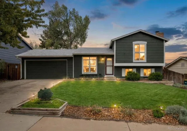 Photo 1 of Single family home for sale at 2591 S Naples Way, Aurora, CO 80013 | MLS# 2046024 | Listing updated on 2026-10-24