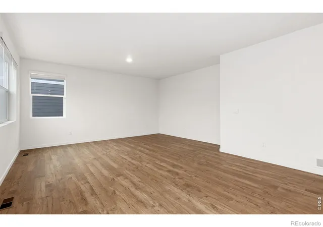 Photo 4 of Single family home for sale at 717 Lake Emerson Rd, Severance, CO 80550 | MLS# IR1070738 | Listing updated on 2026-10-20