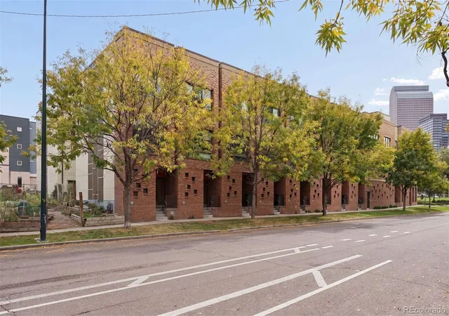Photo 3 of Townhouse for sale at 2200 Tremont Pl #10, Denver, CO 80205 | MLS# 4554143 | Listing updated on 2026-10-27