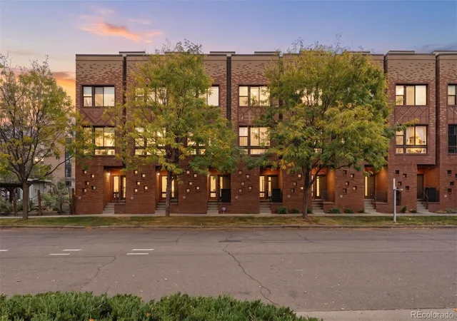 Photo 3 of Townhouse for sale at 2200 Tremont Pl #10, Denver, CO 80205 | MLS# 4554143 | Listing updated on 2026-10-27