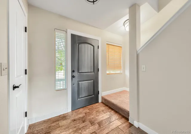 Photo 2 of Single family home for sale at 7270 Eagle Rock Dr, Littleton, CO 80125 | MLS# 1583591 | Listing updated on 2026-10-22