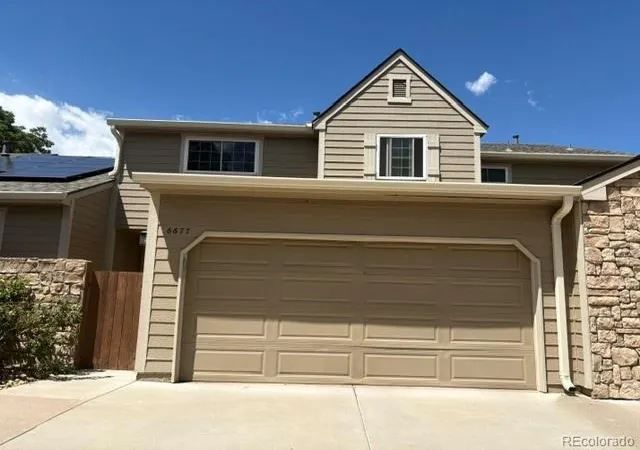 Photo 2 of Townhouse for sale at 6677 S Yukon Way, Littleton, CO 80123 | MLS# 5677574 | Listing updated on 2026-10-17