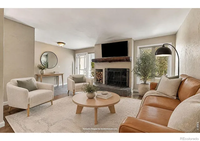 Photo 4 of Condo for sale at 377 Pearl St #5, Boulder, CO 80302 | MLS# IR1070750 | Listing updated on 2026-10-20
