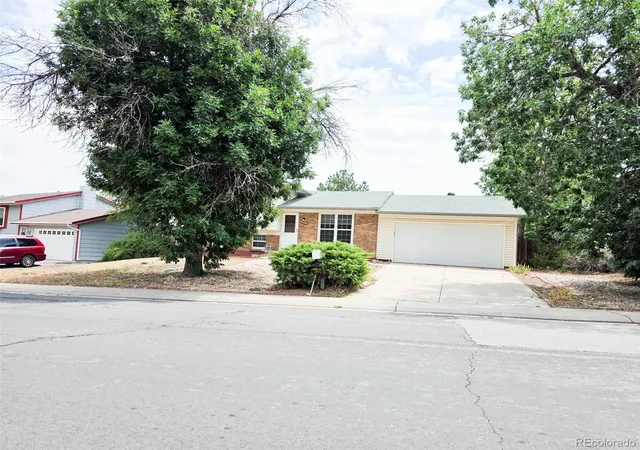 Photo 1 of Single family home for sale at 2150 S Idalia St, Aurora, CO 80013 | MLS# 2302710 | Listing updated on 2026-10-16