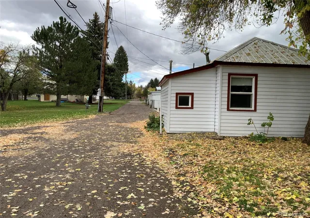 Photo 3 of Single family home for sale at 353 1/2 Park Ave, Meeker, CO 81641 | MLS# 4615687 | Listing updated on 2026-10-23