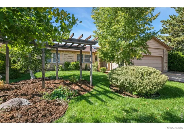 Photo 2 of Single family home for sale at 1056 Scarborough Dr, Loveland, CO 80538 | MLS# IR1070775 | Listing updated on 2026-10-27