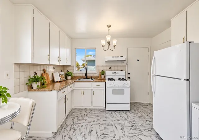 Photo 2 of Single family home for sale at 820 Oakland St, Aurora, CO 80010 | MLS# 4493903 | Listing updated on 2026-10-28