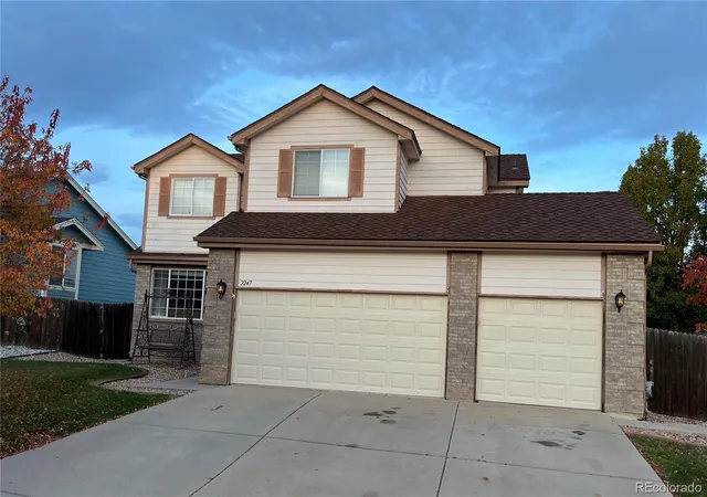 Single family home for sale at 2247 S Espana St, Aurora, CO 80013 | MLS# 2171902