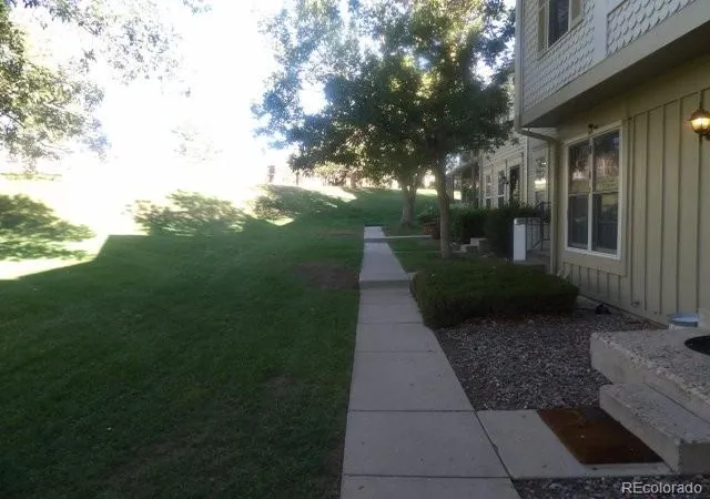 Photo 2 of Townhouse for sale at 1629 S Ivory Cir #C, Aurora, CO 80017 | MLS# 9427639 | Listing updated on 2026-10-17
