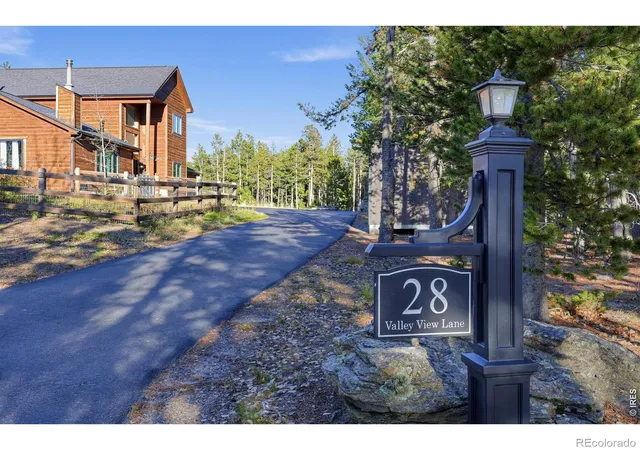 Photo 3 of Single family home for sale at 28 Valley View Ln, Evergreen, CO 80439 | MLS# IR1070824 | Listing updated on 2026-10-24